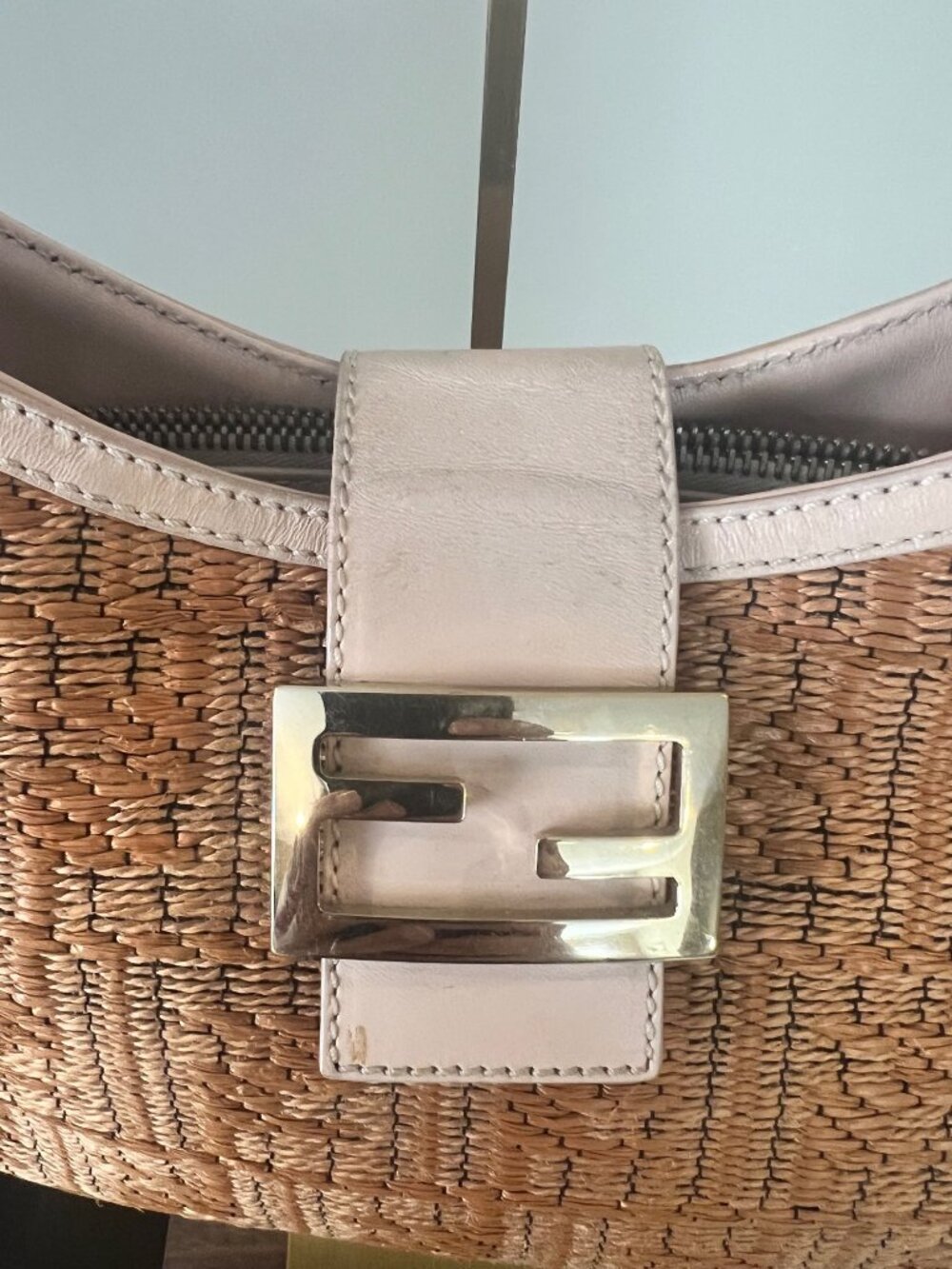 Fendi Raffia Baguette & Pale Pink Leather - Picture 2 of 16